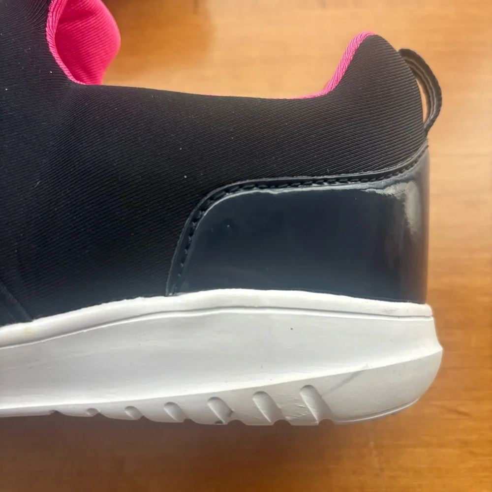 Nautica Navy/Pink Canvey Slip-on Sneakers, Size 6